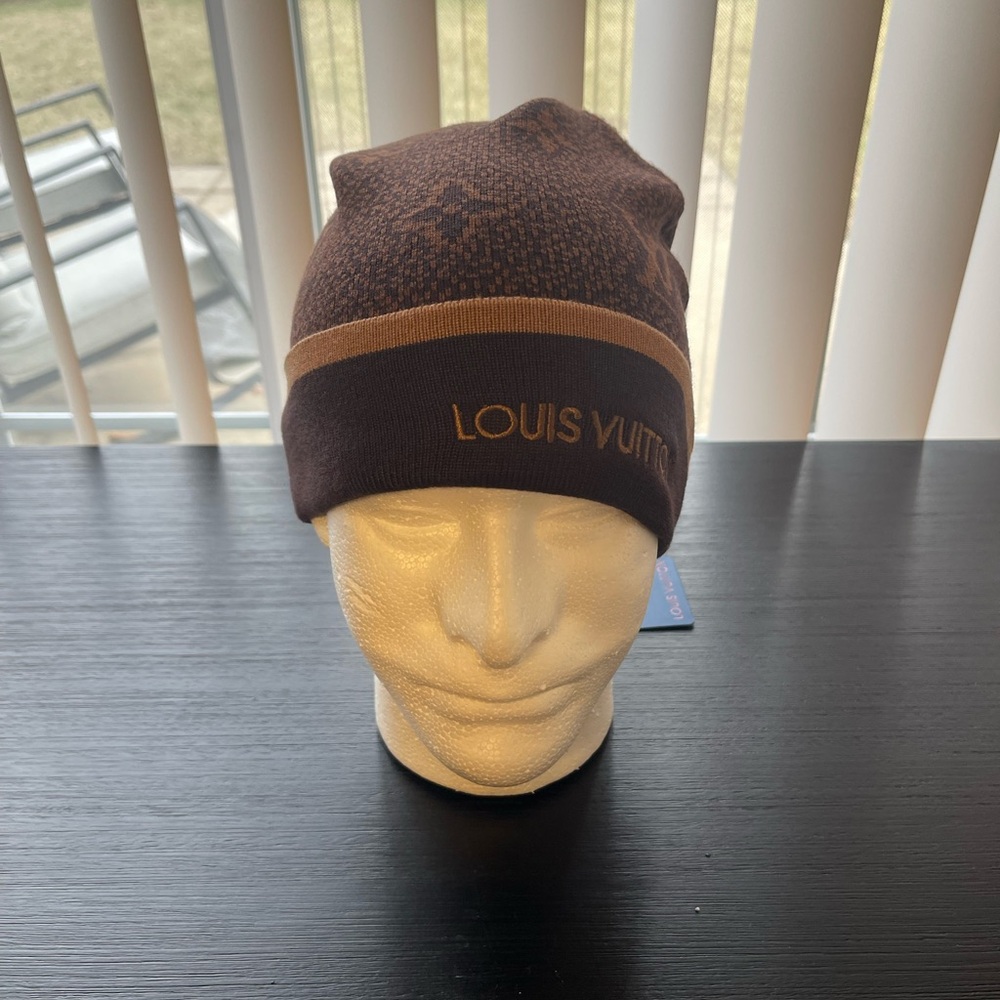 Brown and Tan Beanie! OS NWT - Picture 5 of 6
